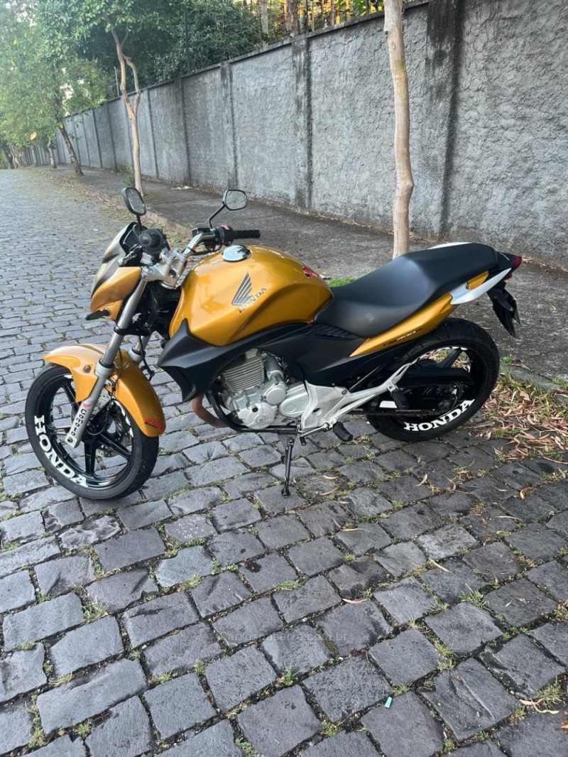 cb 300r  2010 caxias do sul