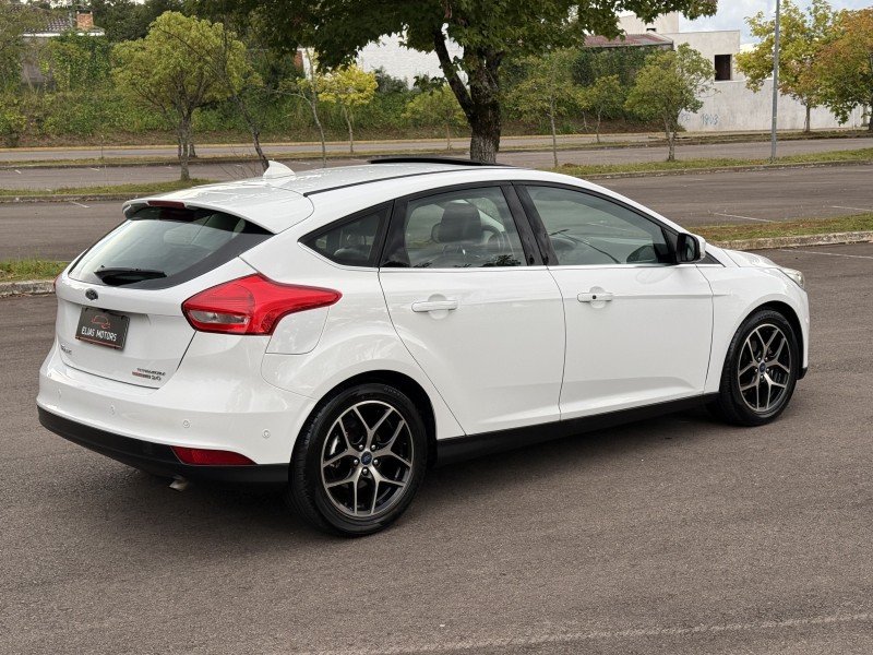 FOCUS 2.0 TITANIUM PLUS HATCH 16V FLEX 4P AUTO - 2016 - BENTO GONçALVES
