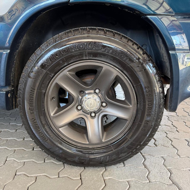 TRACKER 2.0 4X4 8V TURBO INTERCOOLER DIESEL 4P MANUAL - 2004 - CAXIAS DO SUL