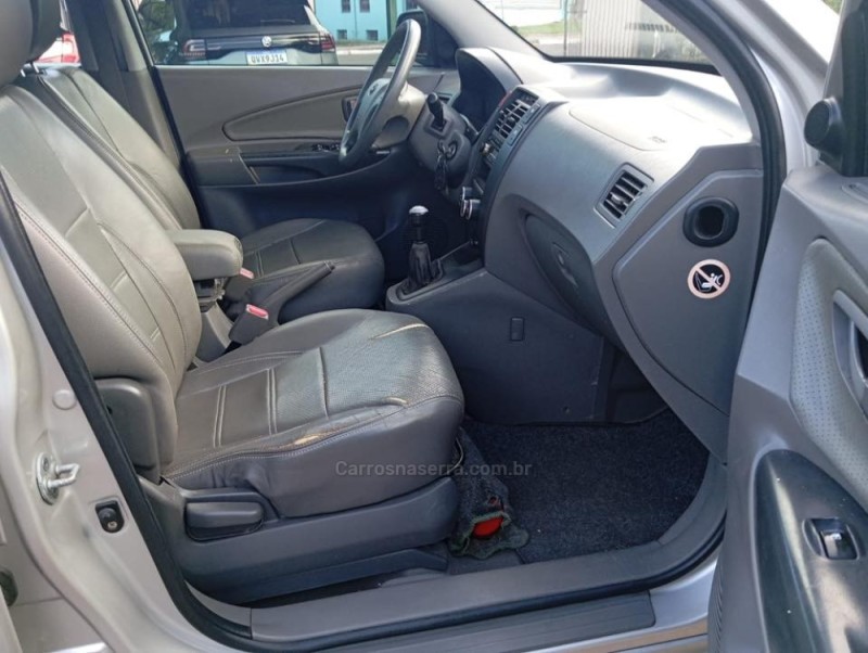 TUCSON 2.0 GL 2WD 16V GASOLINA 4P MANUAL - 2008 - PICADA CAFé