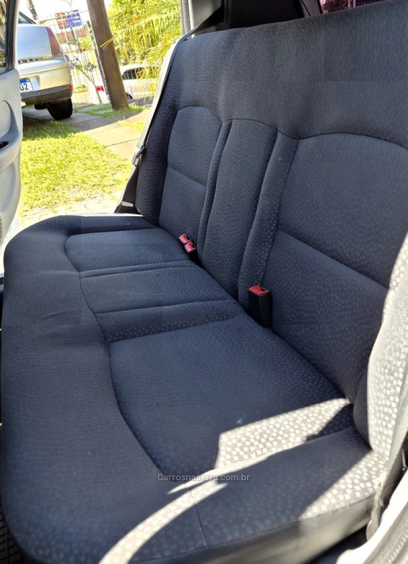 CLIO 1.0 CAMPUS 16V FLEX 4P MANUAL - 2011 - CAXIAS DO SUL