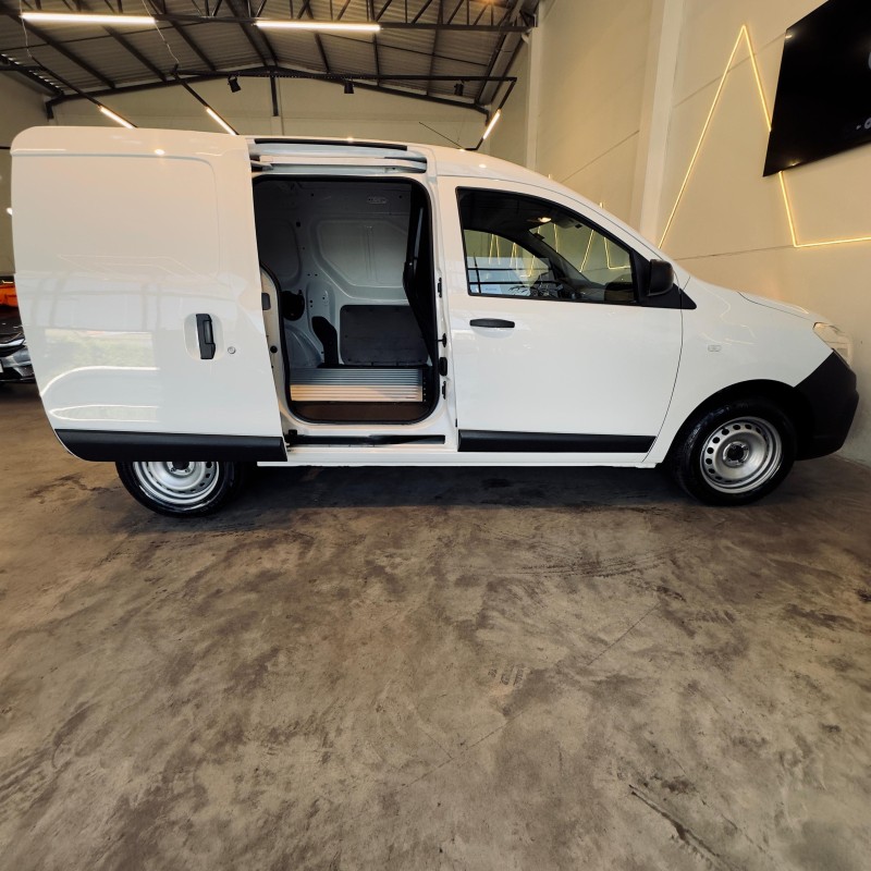 KANGOO 1.6 EXPRESS 16V FLEX 3P MANUAL - 2025 - CAXIAS DO SUL