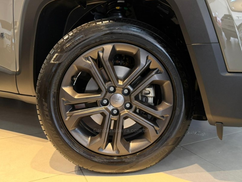 RENEGADE 1.3 16V NIGHT EAGLE T270 TURBO FLEX 4P AUTOMÁTICO - 2025 - CAXIAS DO SUL