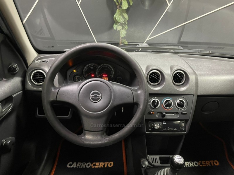 PRISMA 1.4 MPFI JOY 8V FLEX 4P MANUAL - 2009 - NOVO HAMBURGO