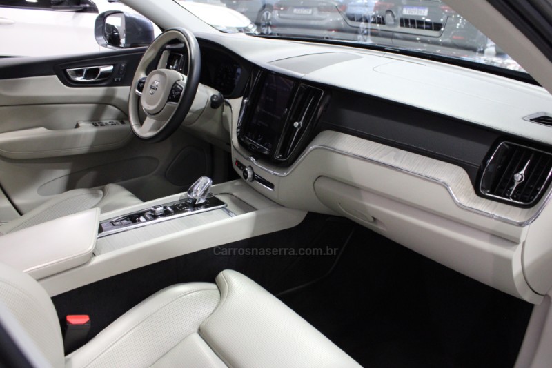 XC60 2.0 T8 INSCRIPTION 4P HYBRID AUTOMÁTICO - 2020 - CAXIAS DO SUL