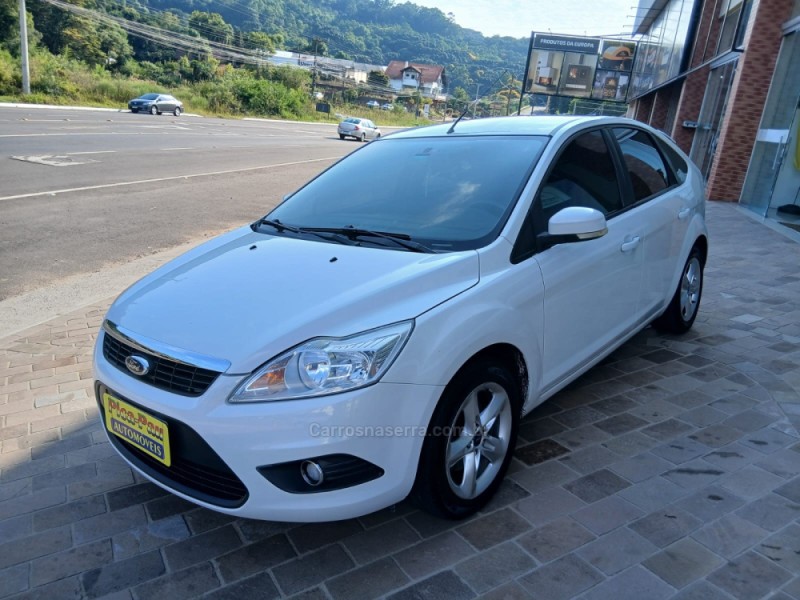 FOCUS 1.6 GL 16V FLEX 4P MANUAL - 2013 - NOVA PETRóPOLIS