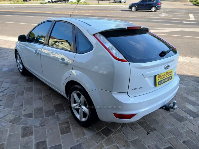 FOCUS 1.6 GL 16V FLEX 4P MANUAL - 2013 - NOVA PETRóPOLIS
