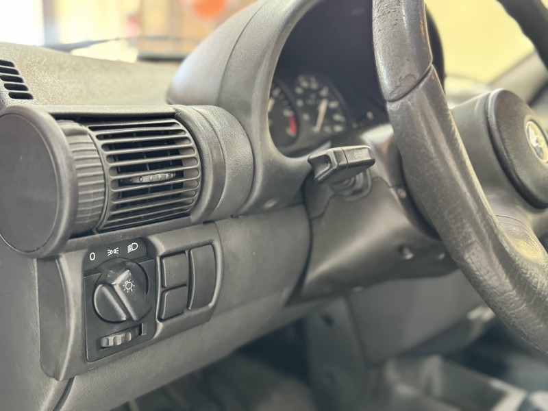 CORSA 1.6 MPFI GL 8V GASOLINA 4P MANUAL - 1996 - CAXIAS DO SUL