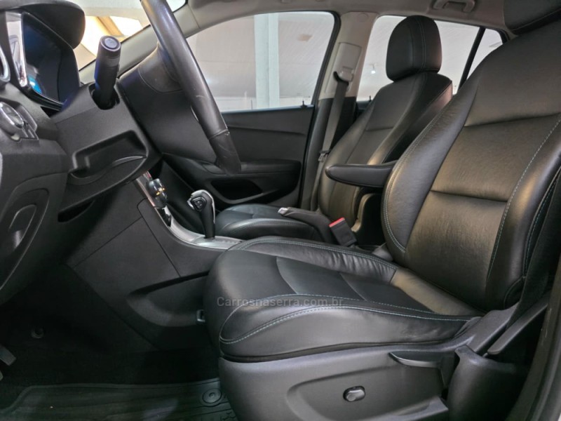 TRACKER 1.8 MPFI LTZ 4X2 16V FLEX 4P AUTOMÁTICO - 2015 - SAPUCAIA DO SUL