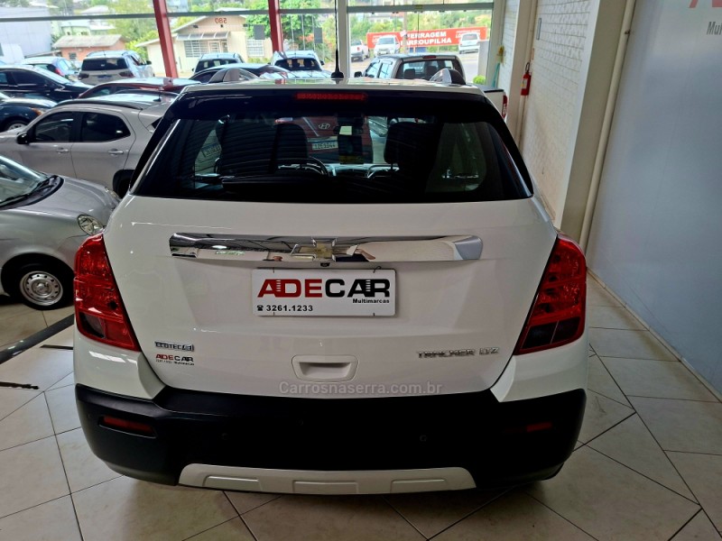 TRACKER 1.8 MPFI LTZ 4X2 16V FLEX 4P AUTOMÁTICO - 2015 - FARROUPILHA