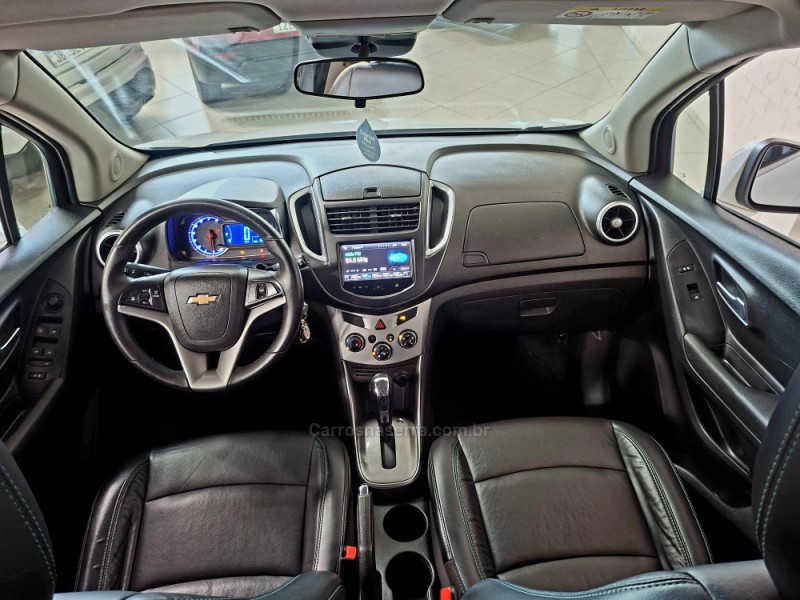 TRACKER 1.8 MPFI LTZ 4X2 16V FLEX 4P AUTOMÁTICO - 2015 - FARROUPILHA