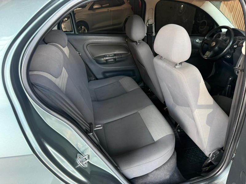 VOYAGE 1.0 MI 8V FLEX 4P MANUAL - 2009 - CAXIAS DO SUL