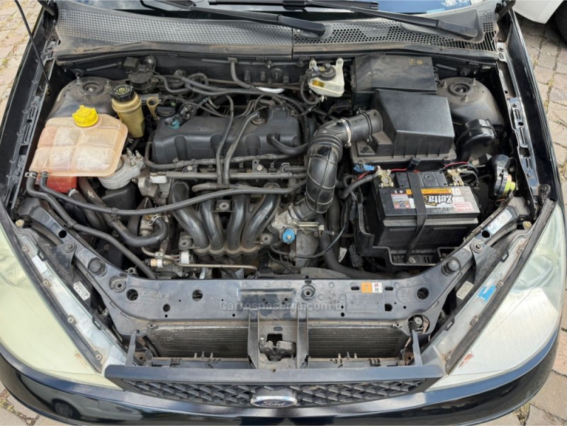 FOCUS 1.6 GL 8V GASOLINA 4P MANUAL - 2006 - FARROUPILHA