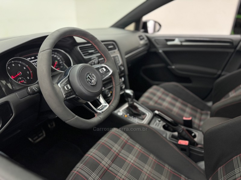 GOLF 2.0 TSI GTI 16V TURBO GASOLINA 4P AUTOMÁTICO - 2017 - CARLOS BARBOSA