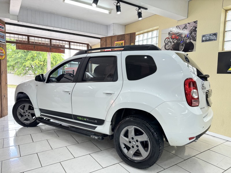 DUSTER 2.0 TECH ROAD II 4X4 16V FLEX 4P MANUAL - 2014 - CAXIAS DO SUL