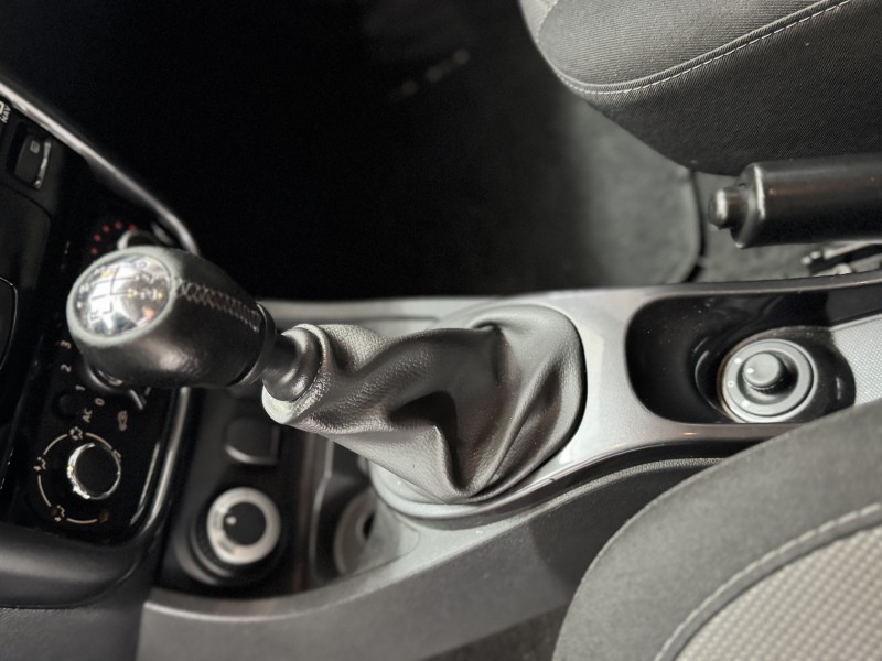 DUSTER 2.0 TECH ROAD II 4X4 16V FLEX 4P MANUAL - 2014 - CAXIAS DO SUL