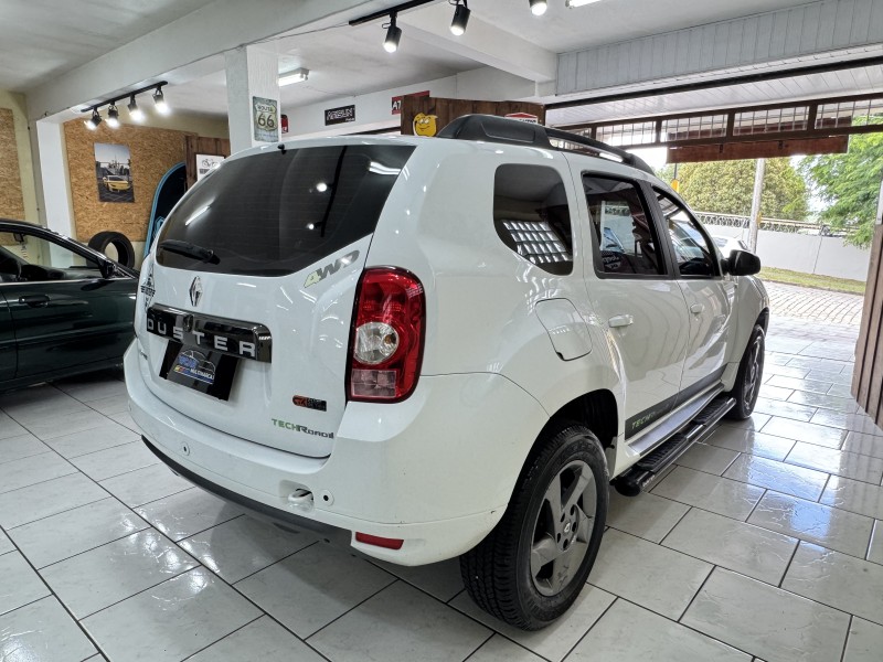 DUSTER 2.0 TECH ROAD II 4X4 16V FLEX 4P MANUAL - 2014 - CAXIAS DO SUL