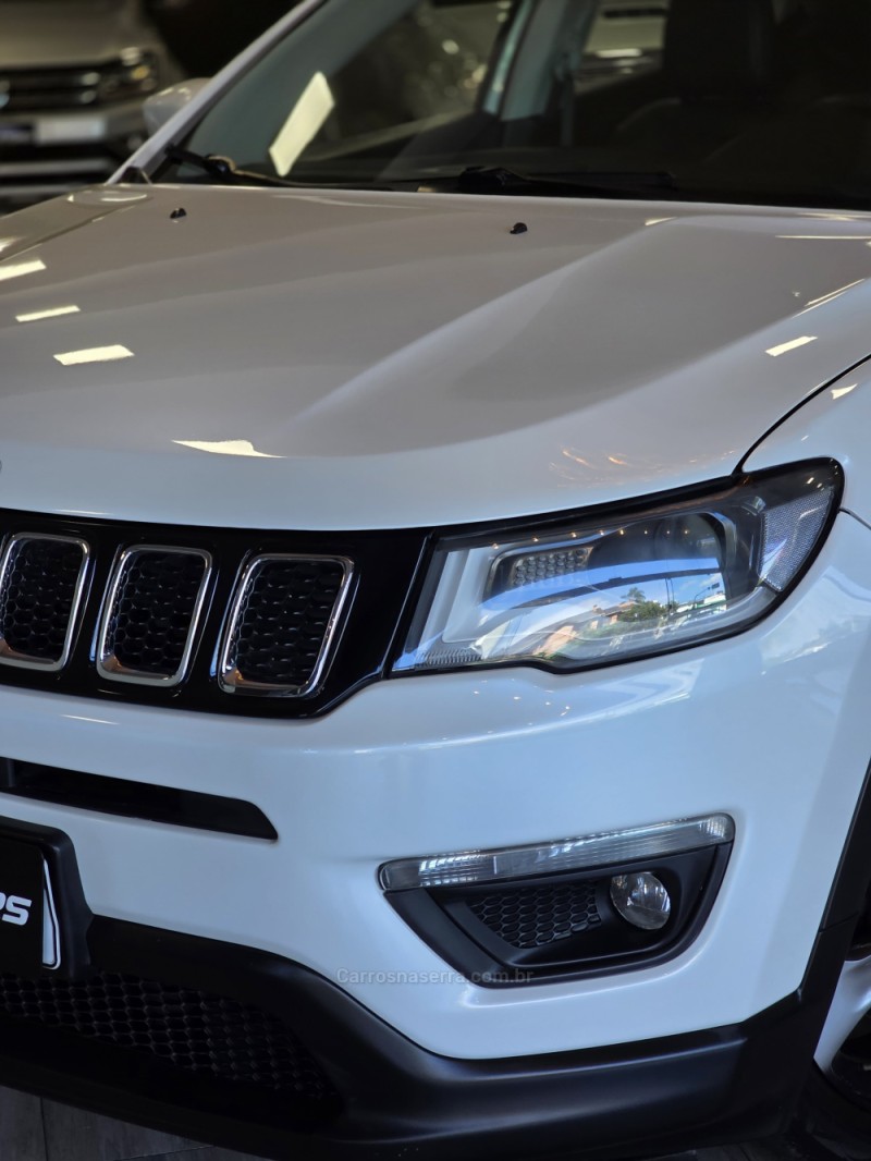 COMPASS 2.0 16V FLEX LONGITUDE AUTOMÁTICO - 2017 - CAXIAS DO SUL