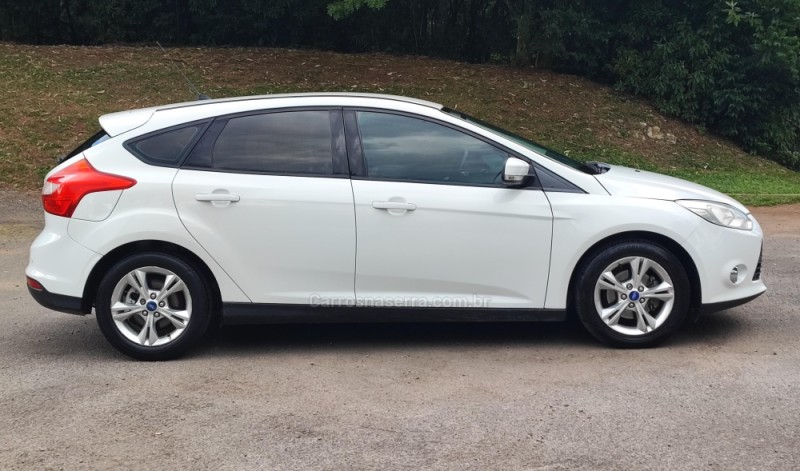 FOCUS 1.6 SE 8V FLEX 4P MANUAL - 2015 - FARROUPILHA