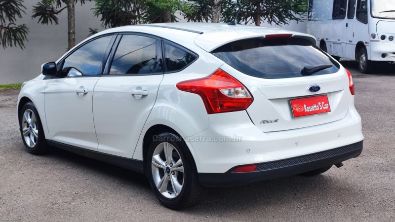 FOCUS 1.6 SE 8V FLEX 4P MANUAL - 2015 - FARROUPILHA