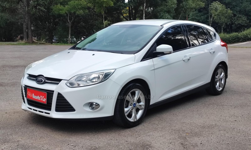 FOCUS 1.6 SE 8V FLEX 4P MANUAL - 2015 - FARROUPILHA