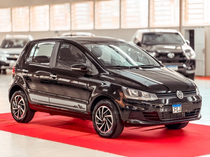 FOX 1.6 MSI TRENDLINE 8V FLEX 4P MANUAL - 2017 - NOVA PRATA