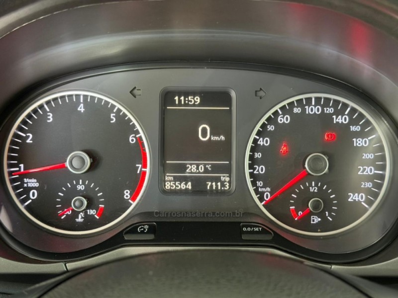 FOX 1.6 MSI TRENDLINE 8V FLEX 4P MANUAL - 2017 - NOVA PRATA