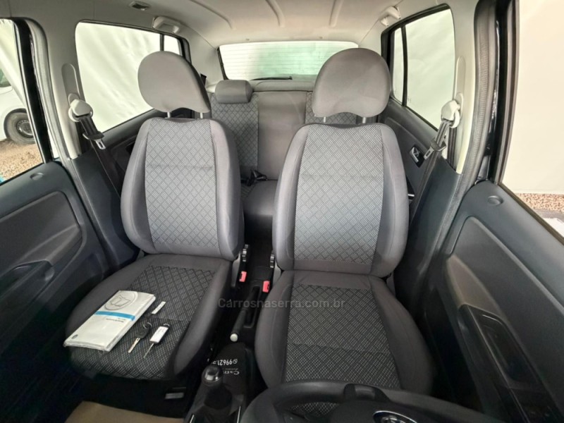 FOX 1.6 MSI TRENDLINE 8V FLEX 4P MANUAL - 2017 - NOVA PRATA