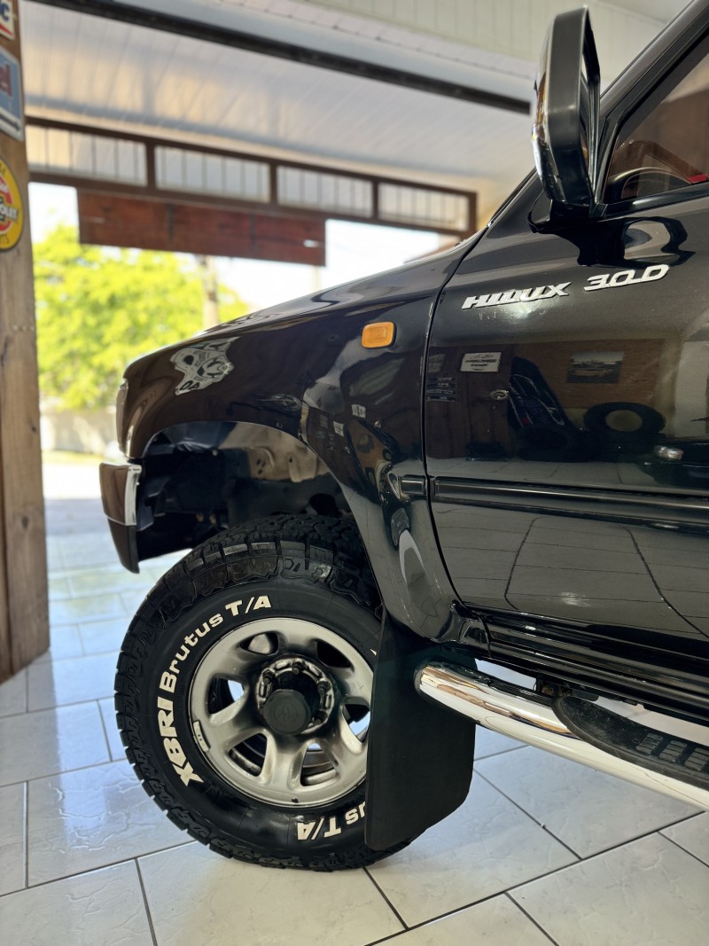 HILUX 3.0 SRV 4X2 CD 8V DIESEL 4P MANUAL - 2002 - CAXIAS DO SUL