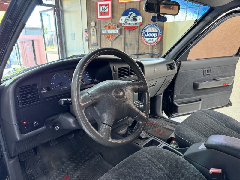 HILUX 3.0 SRV 4X2 CD 8V DIESEL 4P MANUAL - 2002 - CAXIAS DO SUL