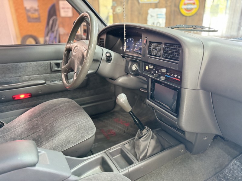 HILUX 3.0 SRV 4X2 CD 8V DIESEL 4P MANUAL - 2002 - CAXIAS DO SUL