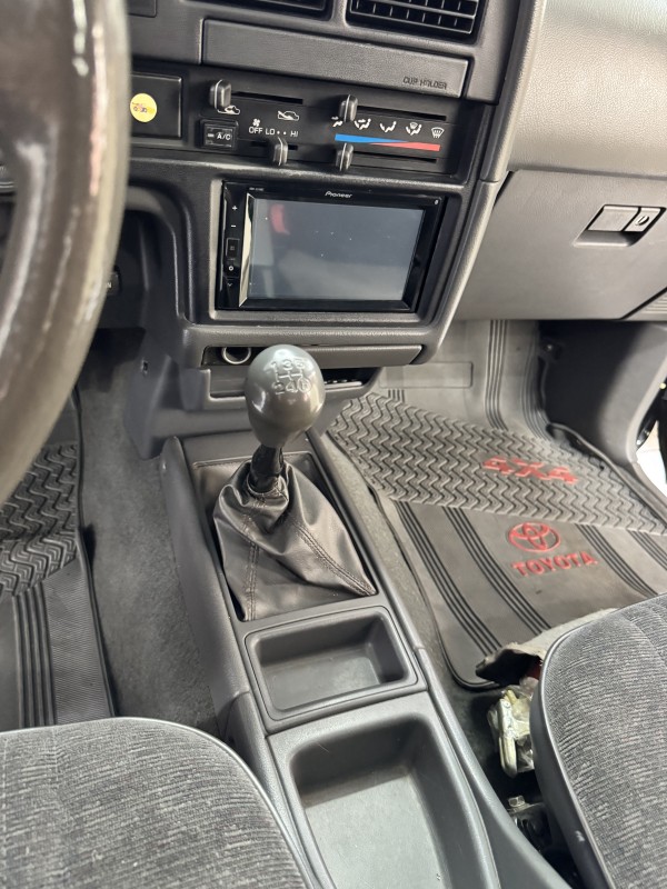 HILUX 3.0 SRV 4X2 CD 8V DIESEL 4P MANUAL - 2002 - CAXIAS DO SUL