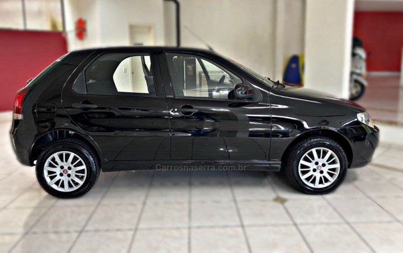 palio  2012 nova prata