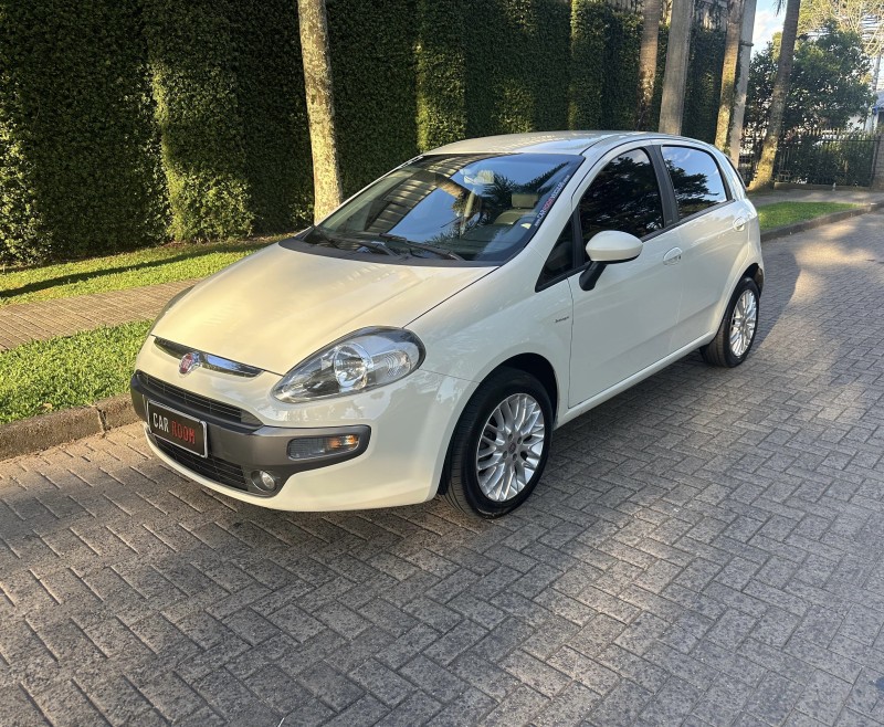 punto 1.6 essence 16v flex 4p automatizado 2013 caxias do sul