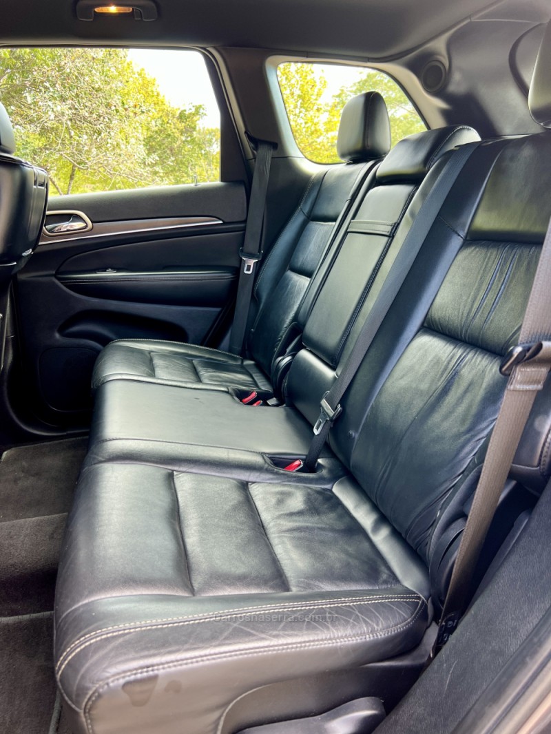 GRAND CHEROKEE 3.0 LIMITED 4X4 V6 24V TURBO DIESEL 4P AUTOMÁTICO - 2015 - BENTO GONçALVES