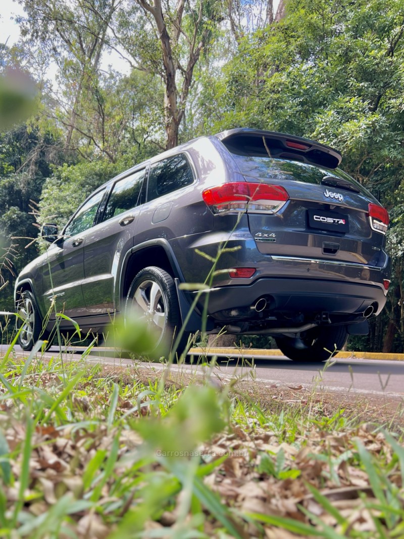 GRAND CHEROKEE 3.0 LIMITED 4X4 V6 24V TURBO DIESEL 4P AUTOMÁTICO - 2015 - BENTO GONçALVES