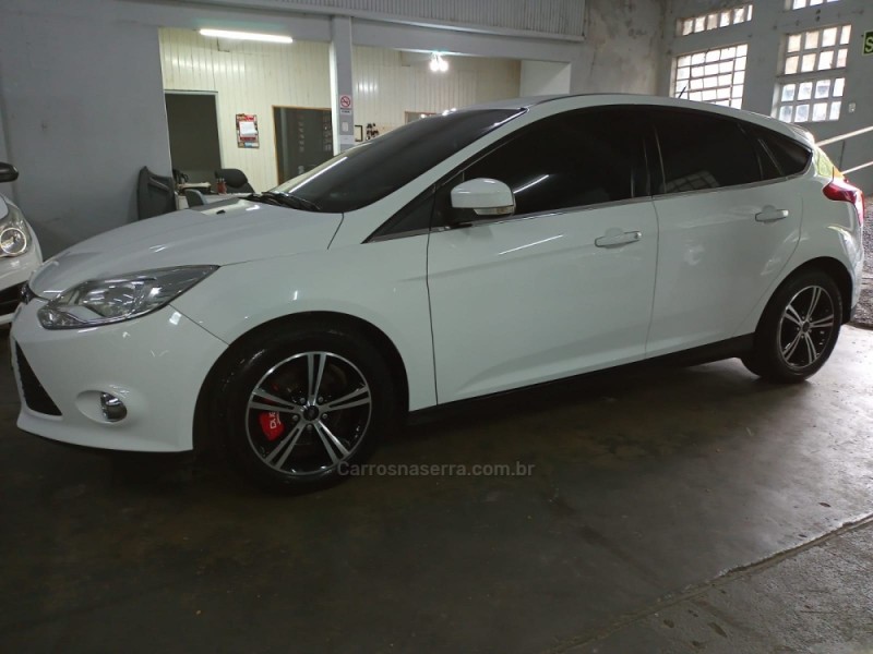 FOCUS 1.6 S 16V FLEX 4P MANUAL - 2014 - BENTO GONçALVES