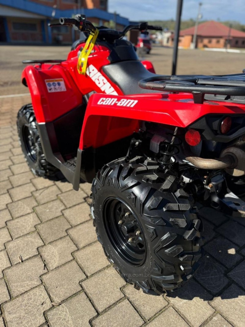 OUTLANDER 570 - 2018 - BROCHIER