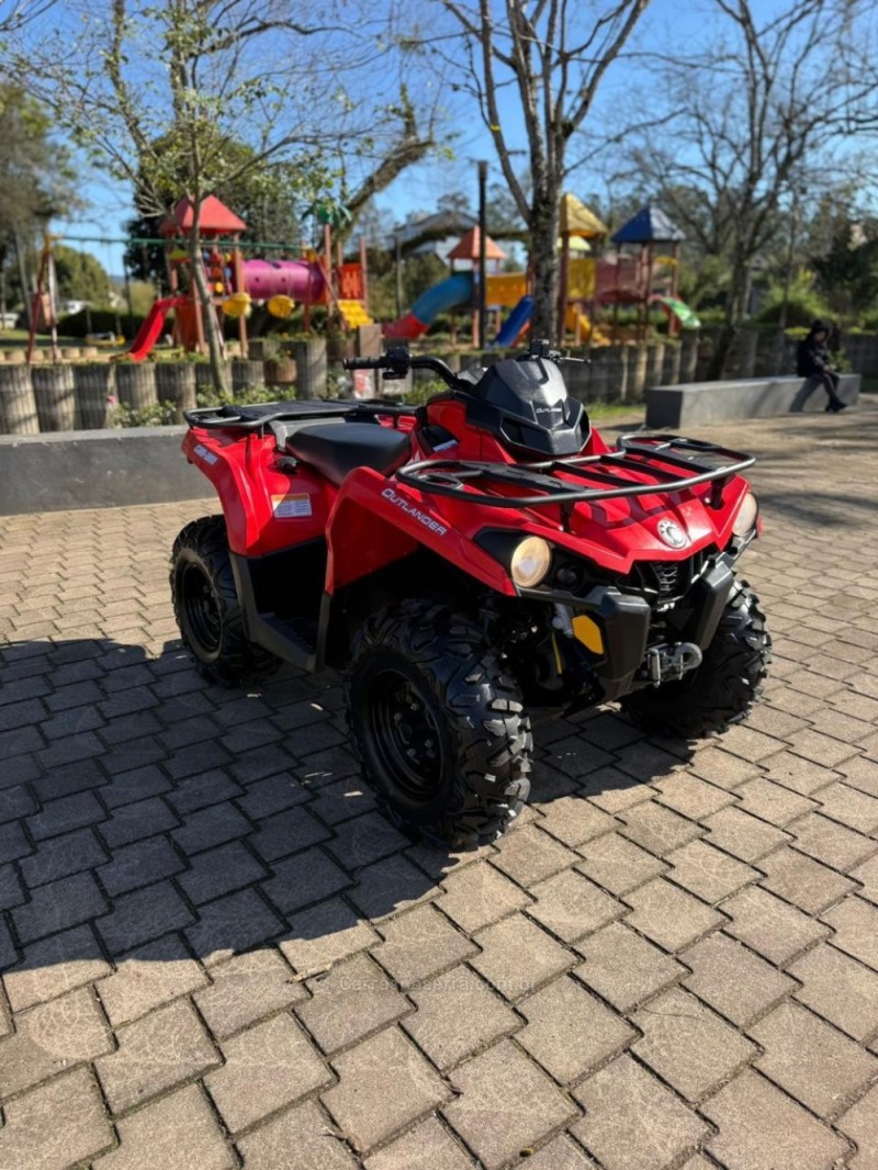 OUTLANDER 570 - 2018 - BROCHIER