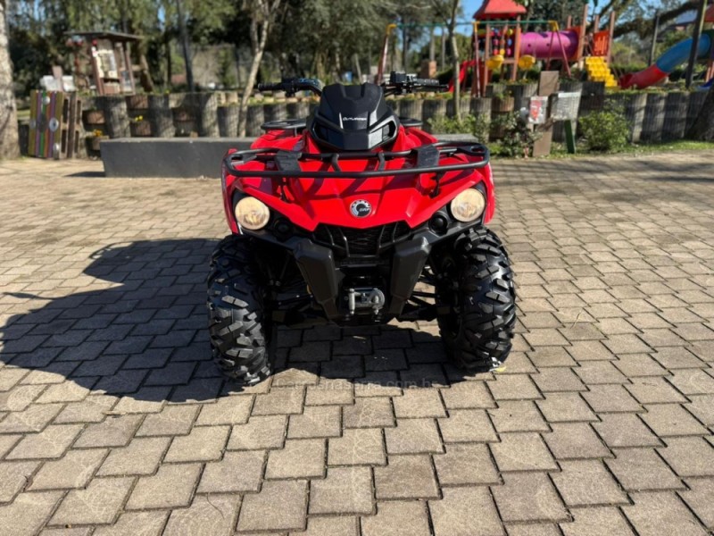 OUTLANDER 570 - 2018 - BROCHIER