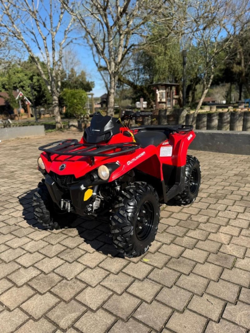 outlander 570 2018 brochier