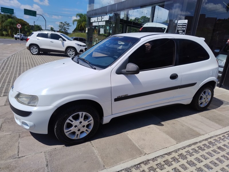 celta 1.0 mpfi super 8v flex 2p manual 2005 caxias do sul