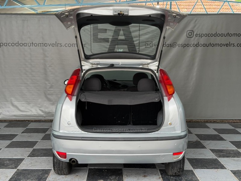 FOCUS 1.6 GLX 8V FLEX 4P MANUAL - 2007 - NOVA PRATA