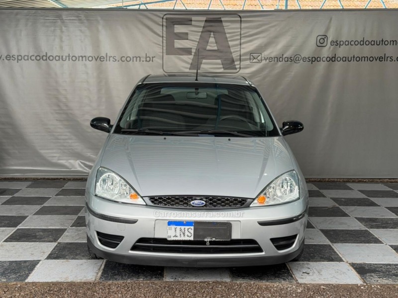 FOCUS 1.6 GLX 8V FLEX 4P MANUAL - 2007 - NOVA PRATA