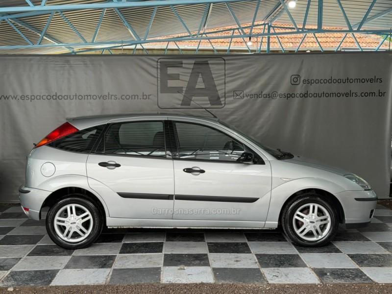 FOCUS 1.6 GLX 8V FLEX 4P MANUAL - 2007 - NOVA PRATA