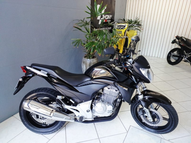 cb 300r  2014 caxias do sul