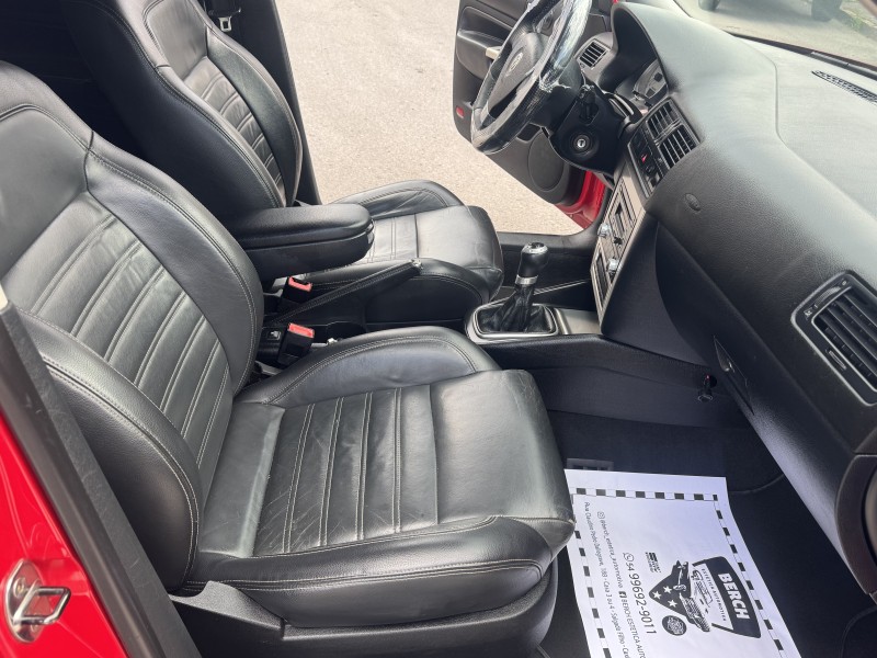 GOLF 1.6 MI SPORTLINE LIMITED EDITION 8V FLEX 4P MANUAL - 2013 - CAXIAS DO SUL