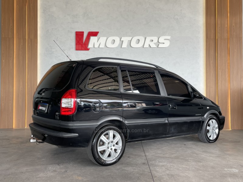 ZAFIRA 2.0 MPFI ELEGANCE 8V FLEX 4P MANUAL - 2006 - PAROBé