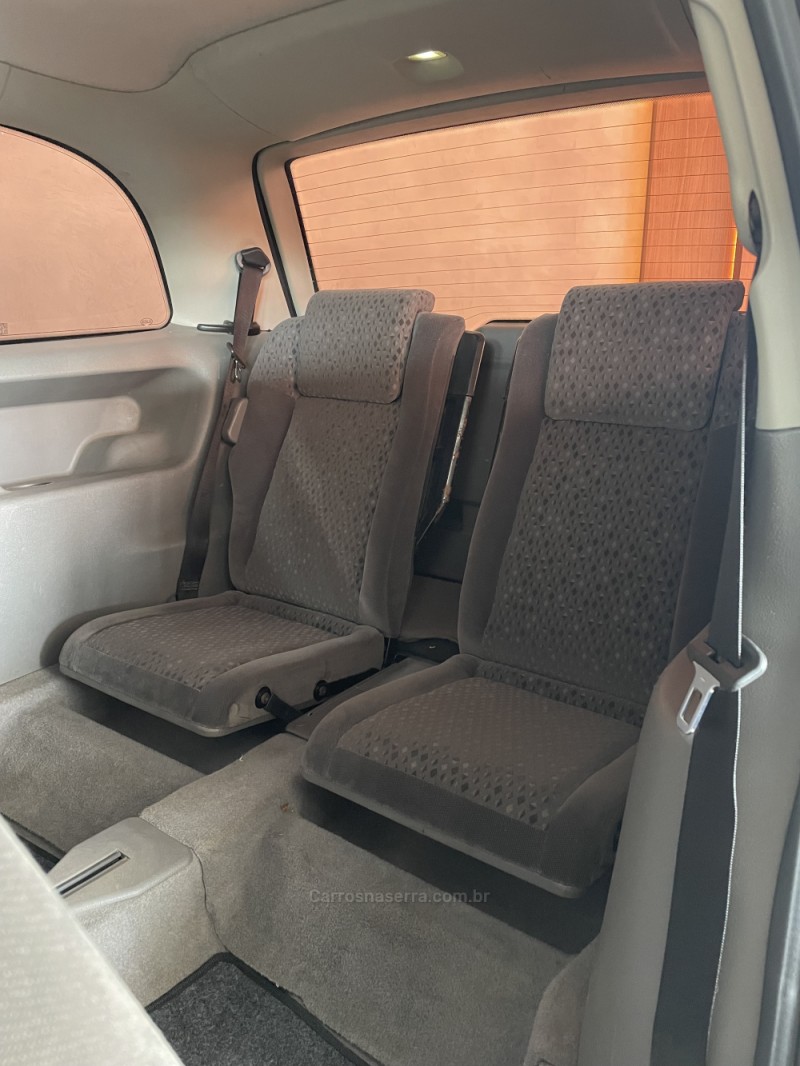 ZAFIRA 2.0 MPFI ELEGANCE 8V FLEX 4P MANUAL - 2006 - PAROBé