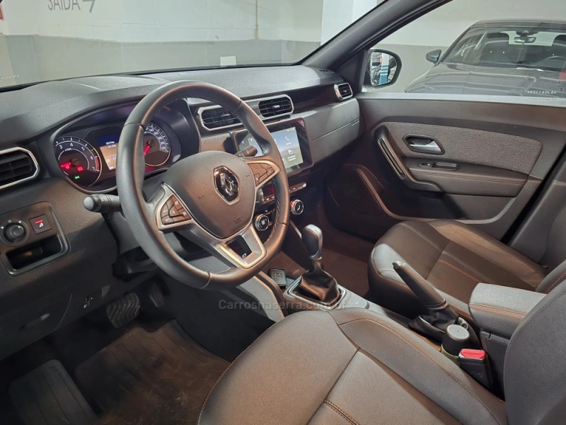 DUSTER 1.3 TCE ICONIC PLUS FLEX 4P AUTOMÁTICA - 2025 - PORTO ALEGRE